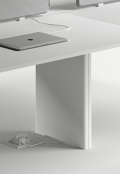 Middle Cable Management Column